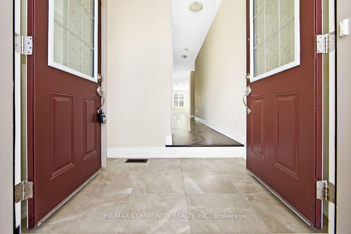40 Liam Lane, Markham, ON L3S 0E8