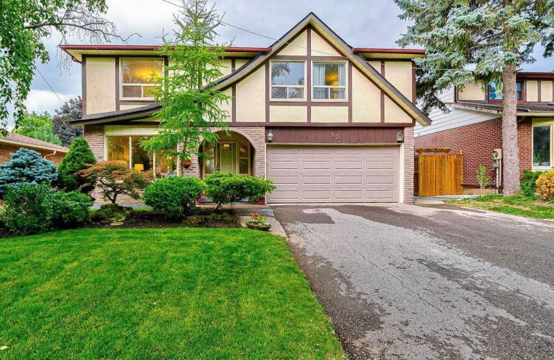 12 Summerfeldt Crescent, Markham, ON L3R 2B2