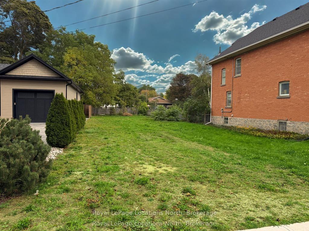 299 Beech Street, Collingwood, ON L9Y 2T7
