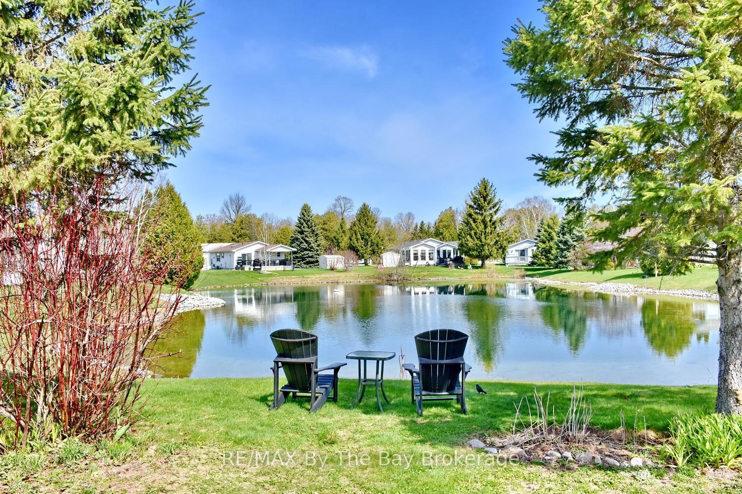 16 Indiana Avenue, Wasaga Beach, ON L9Z 3A8