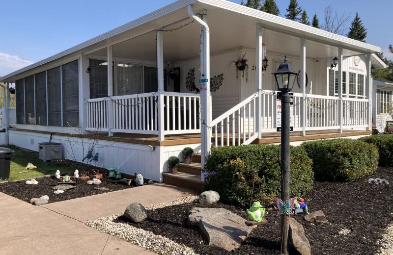 20 TOPAZ Street W, Wasaga Beach, ON L9Z 1X7