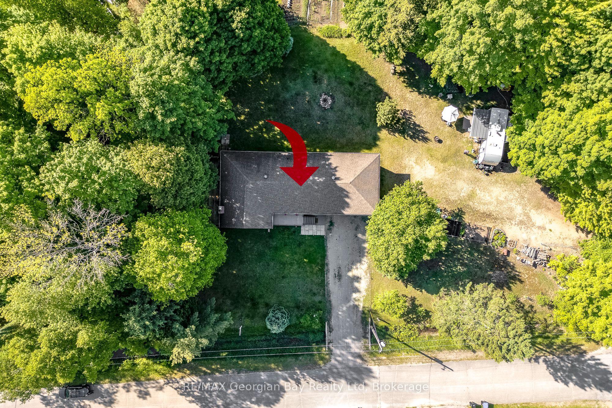 50 Leonard Road, Tiny, ON L9M 2H7