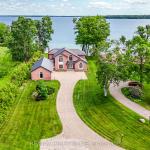 4229 Wilson Point Road N, Severn, ON L3V 7E1