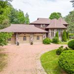 44 Kelley Crescent, Wasaga Beach, ON L9Z 1J3