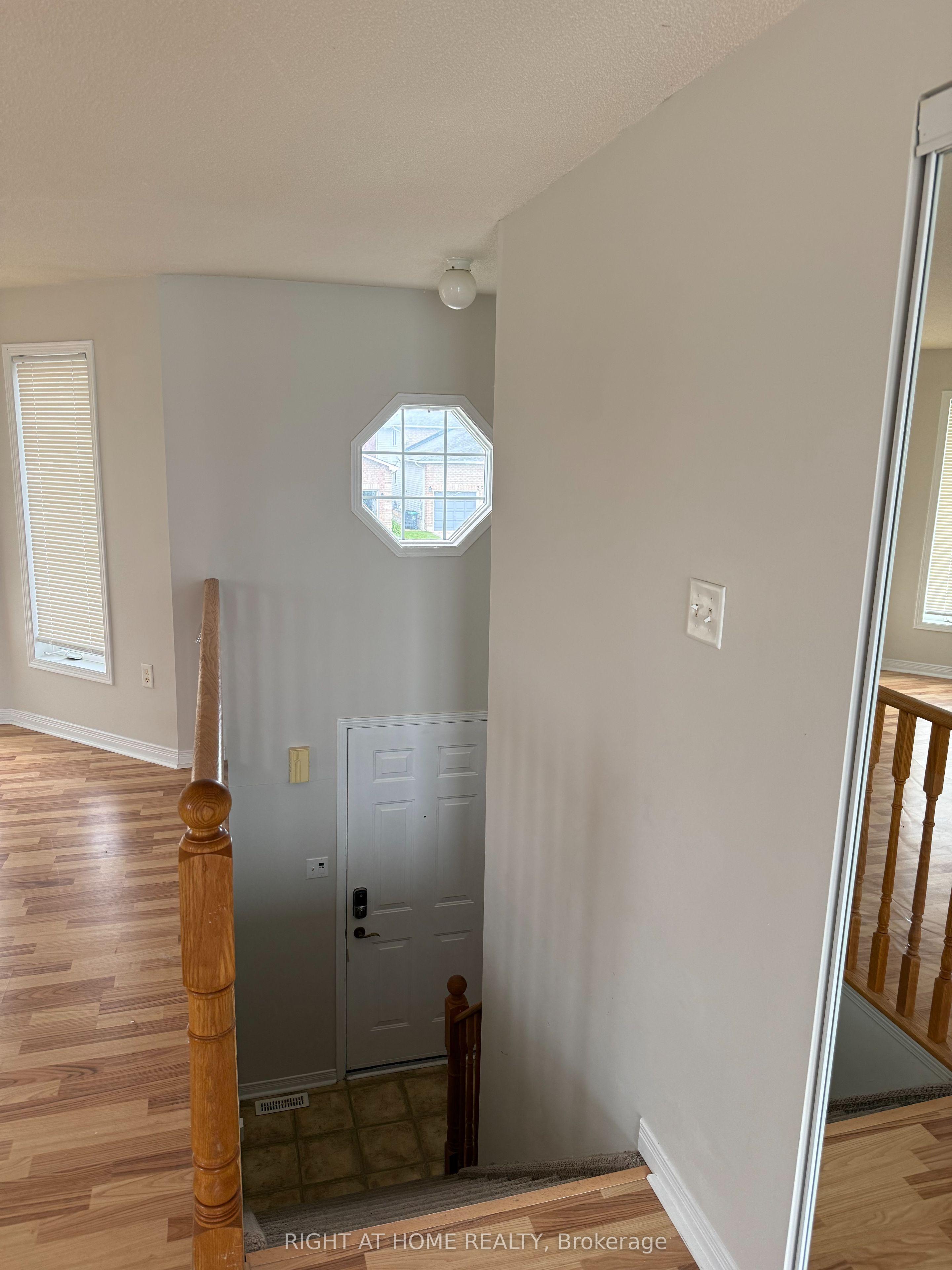 229 Dunsmore Lane Upper, Barrie, ON L4M 7A3