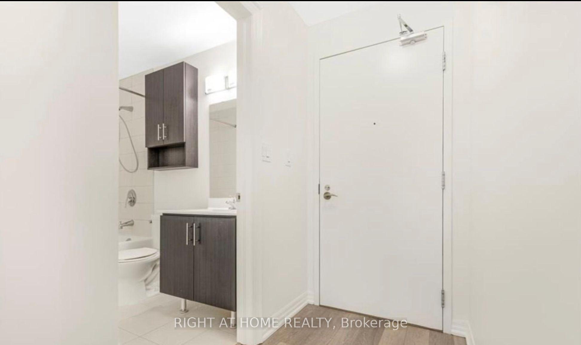 111 Worsley Street 607, Barrie, ON L4M 5R5