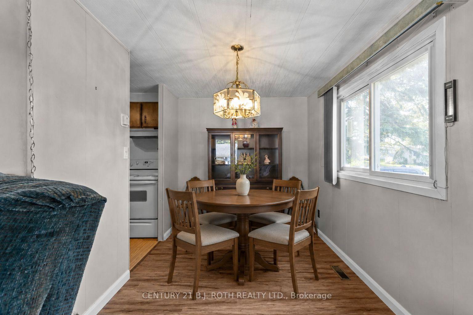 20 Cameron Drive, Oro-Medonte, ON L0L 1T0