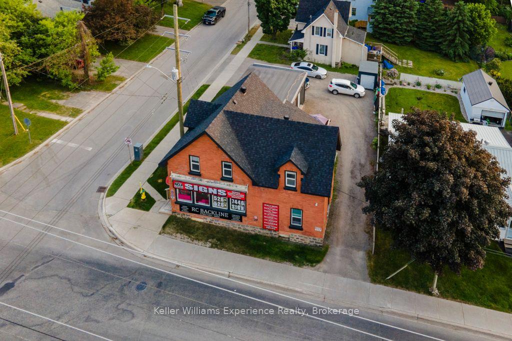 206 Fourth Street, Midland, ON L4R 3T4
