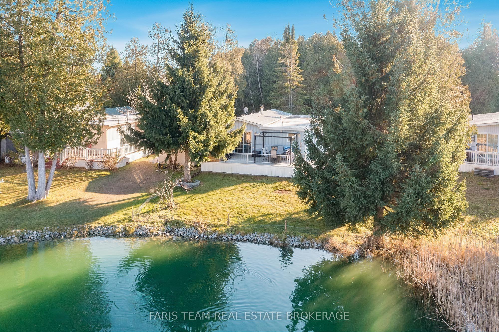 3 St James Place, Wasaga Beach, ON L9Z 3A8