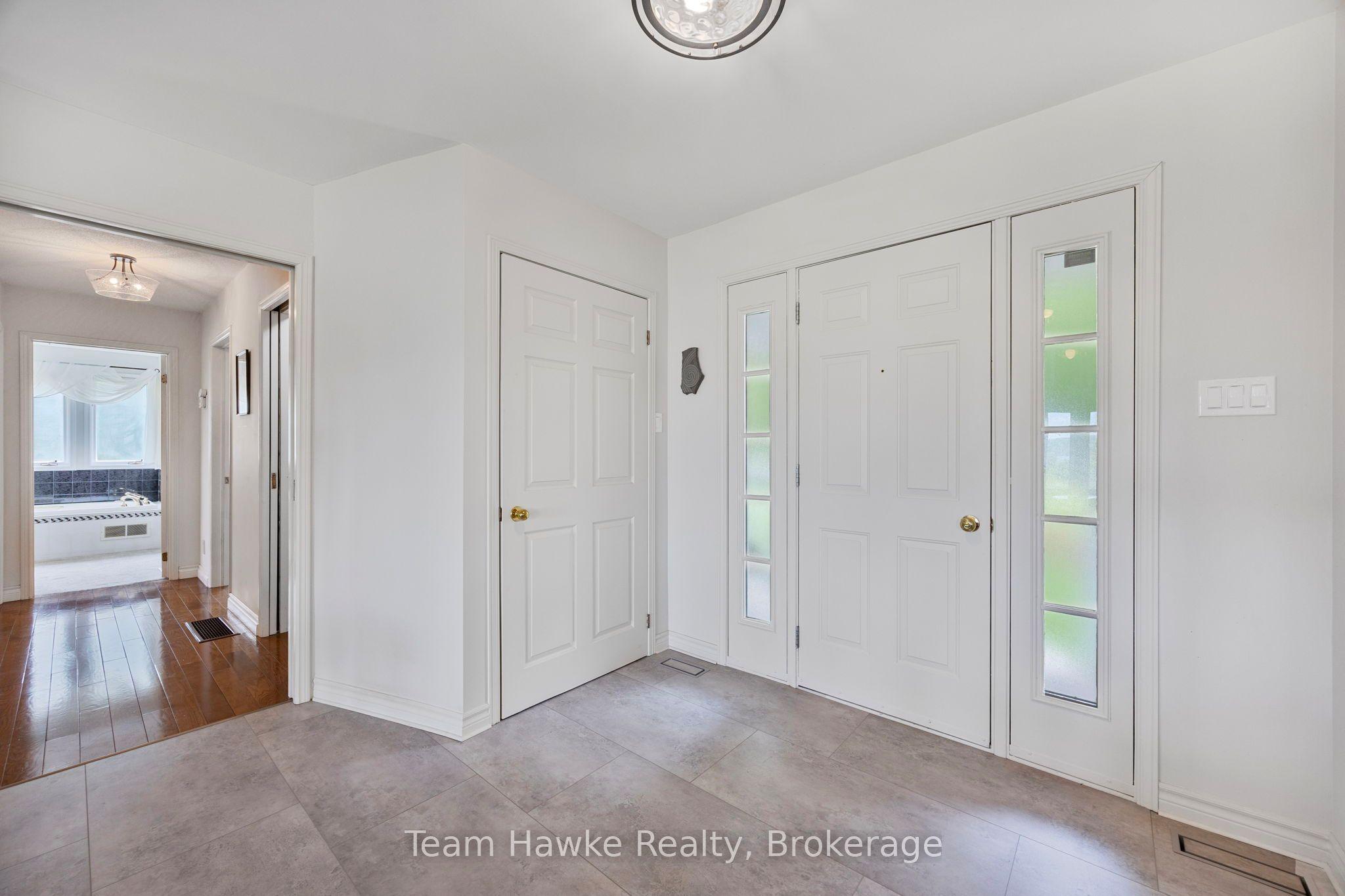 26 Jury Drive, Penetanguishene, ON L9M 1G1