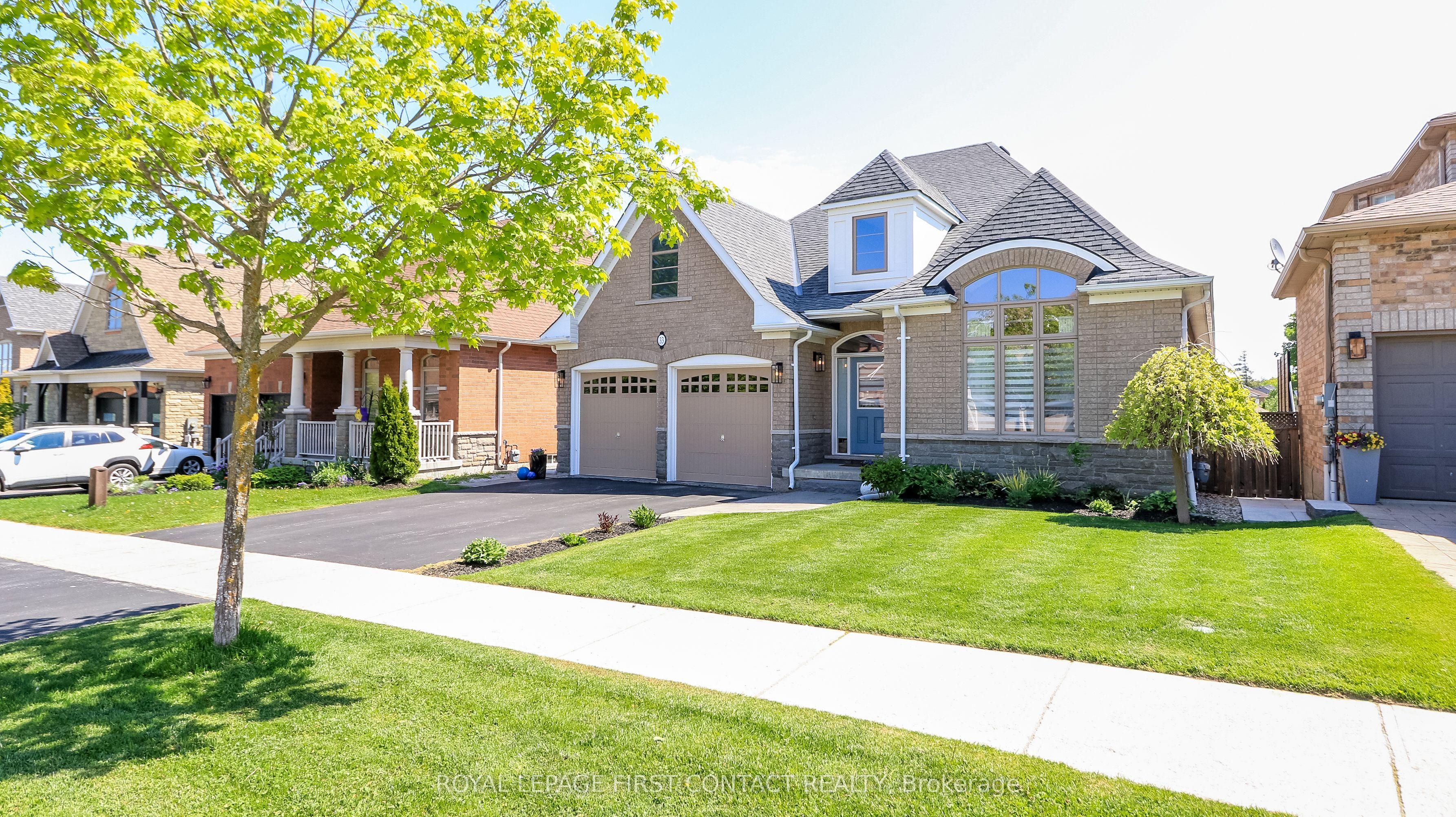 33 Tamarack Trail, Barrie, ON L4N 6M7
