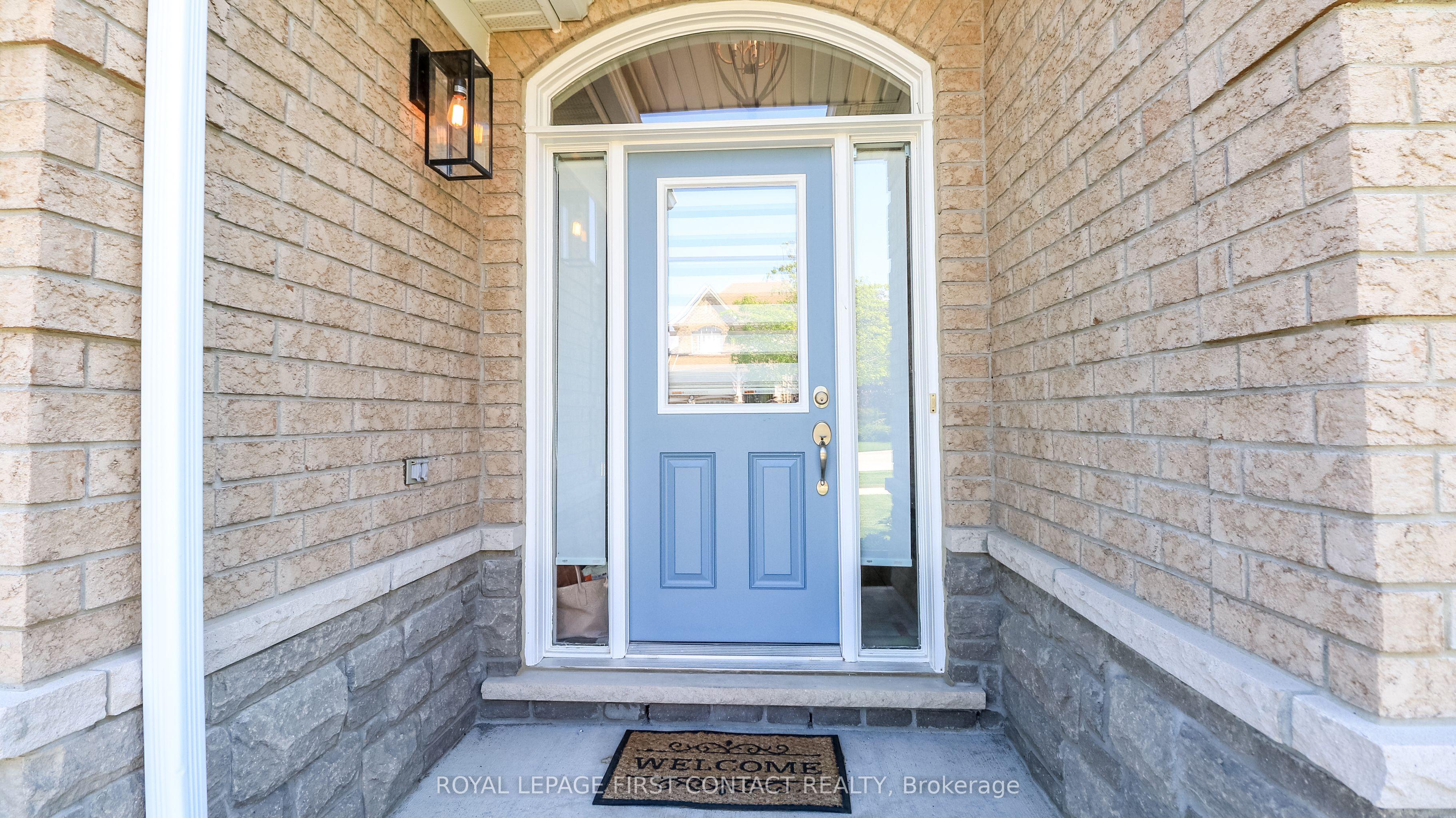 33 Tamarack Trail, Barrie, ON L4N 6M7