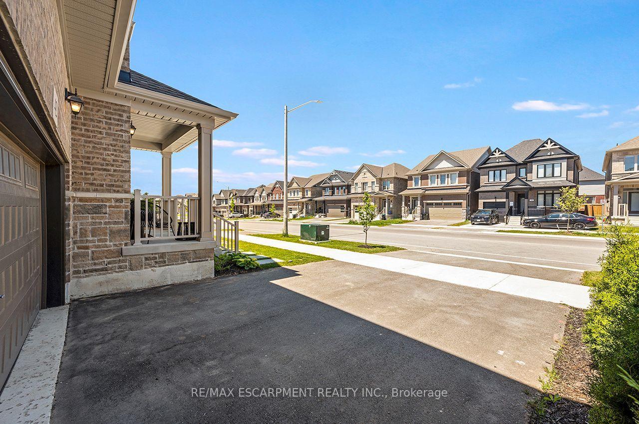 42 Shepherd Drive, Barrie, ON L9S 2Z4
