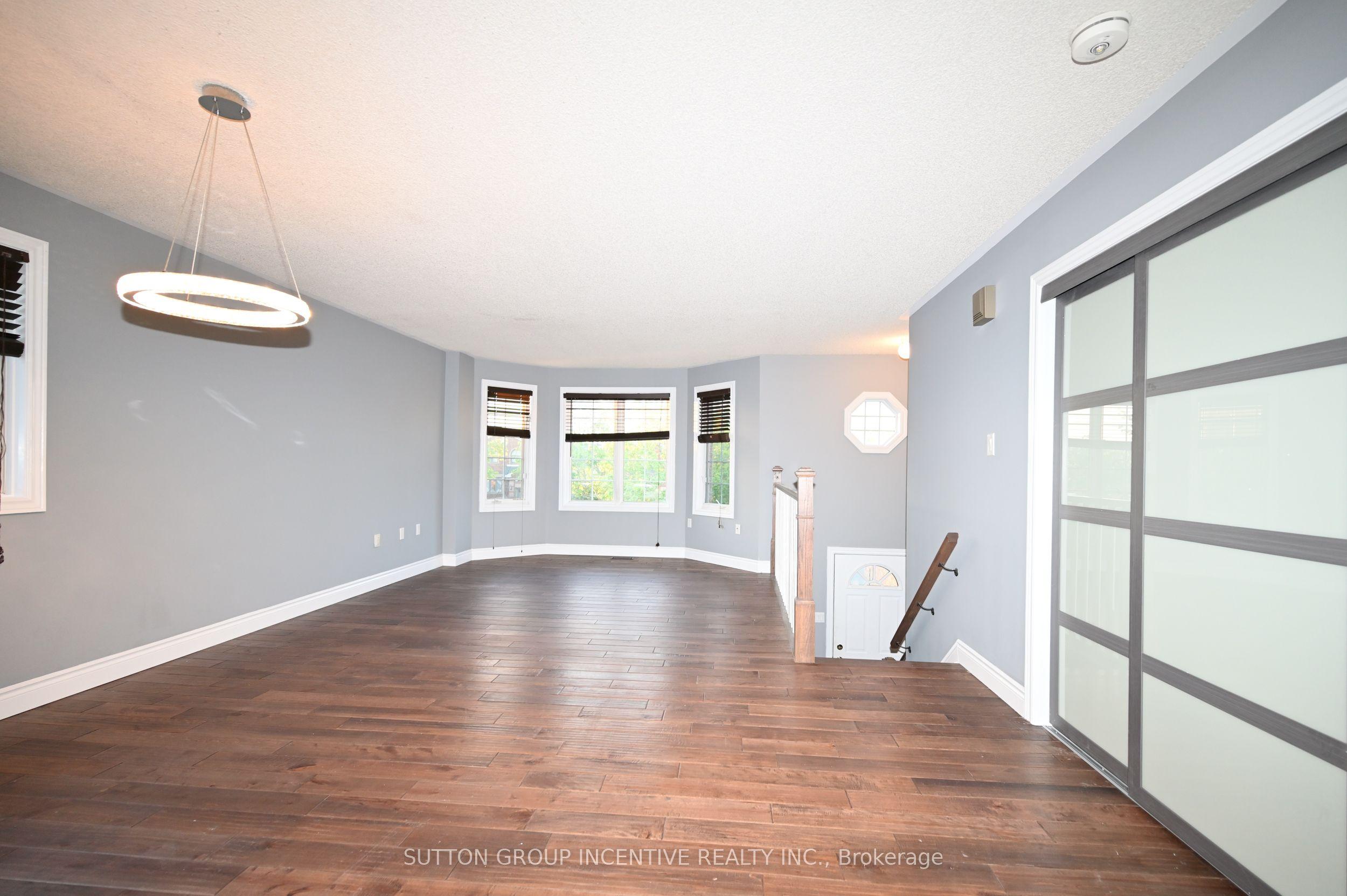 39 JONES Drive UPPER, Barrie, ON L4M 6H7