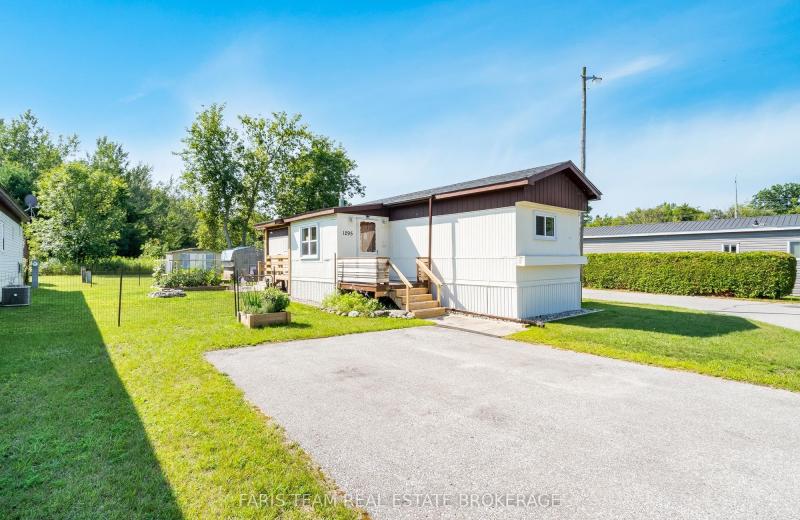 1295 Hilltop Road, Severn, ON L3V 0V1