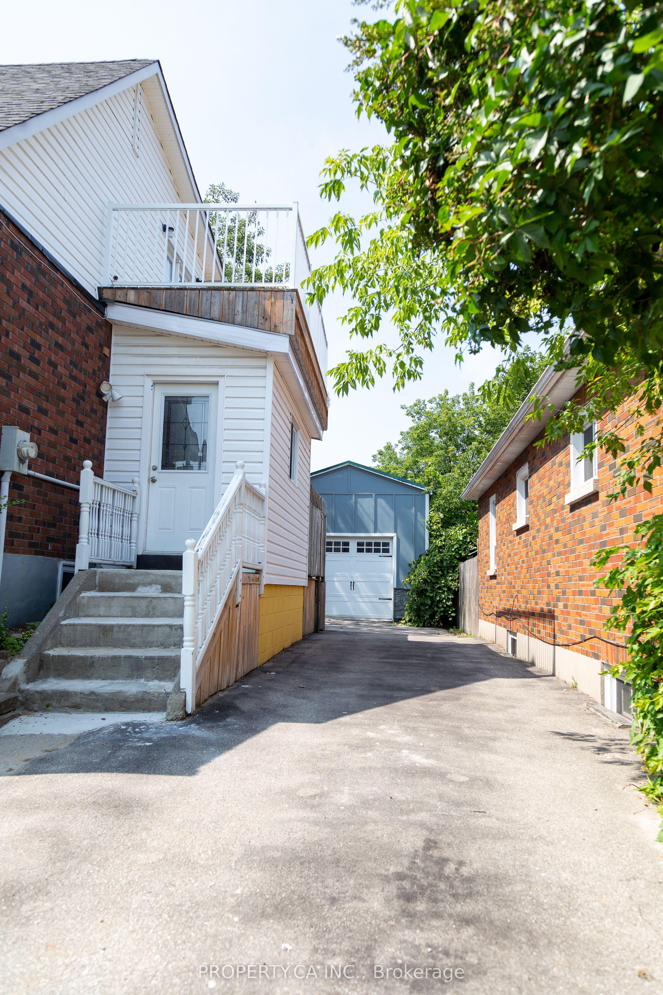8 Dufferin Street, Barrie, ON L4N 2J7