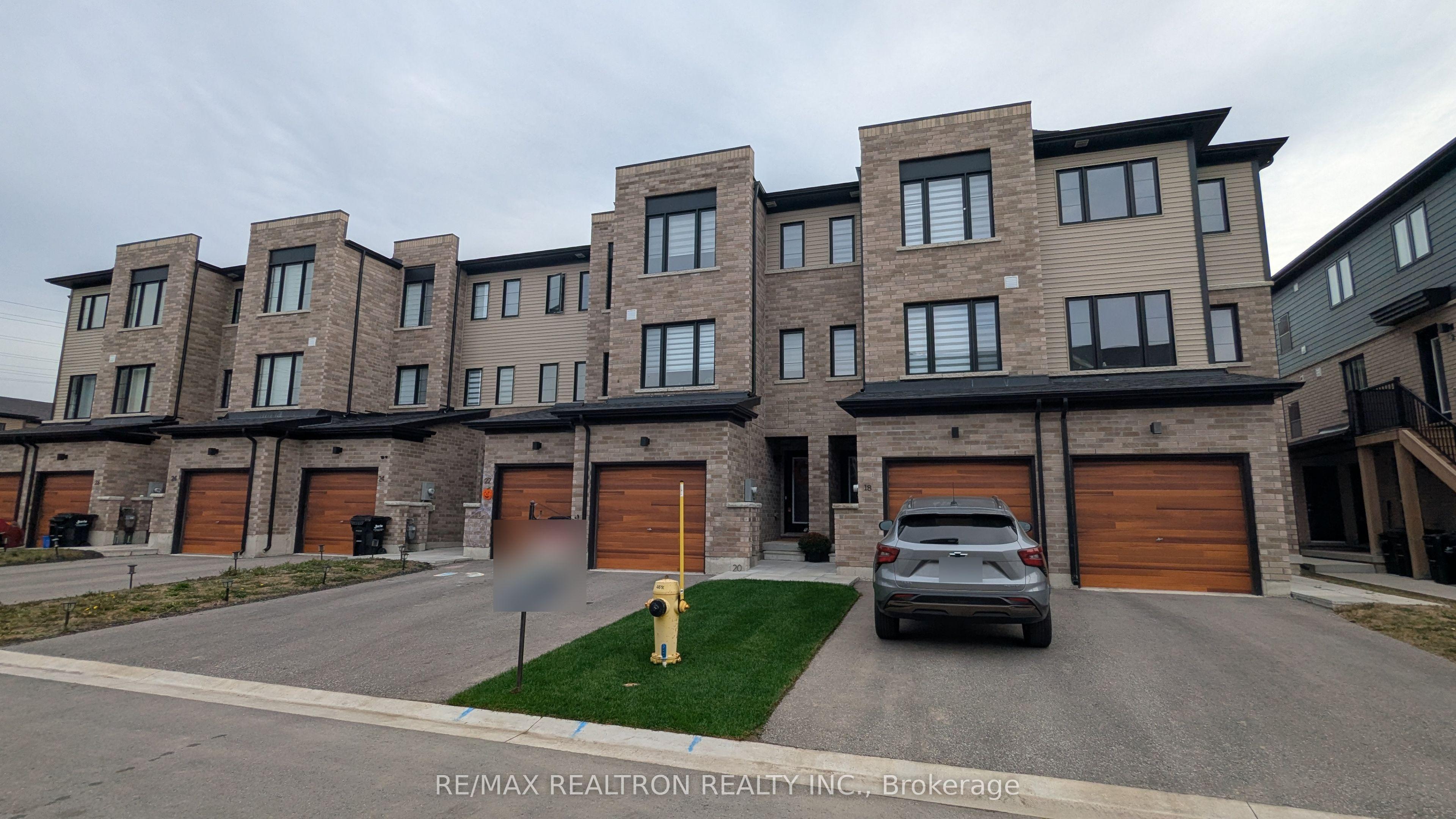 20 Pumpkin Corner Crescent, Barrie, ON L9J 0T6