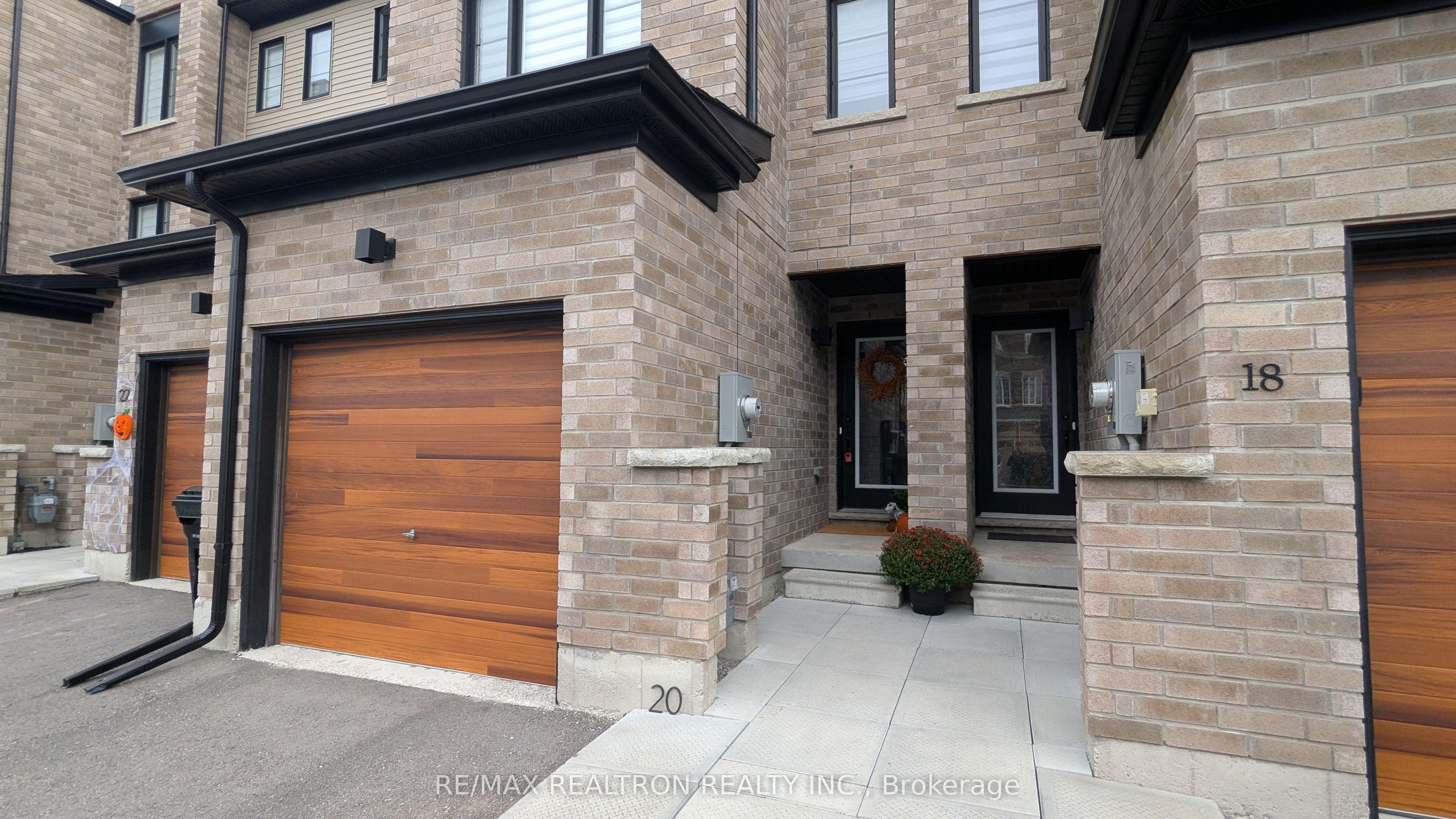 20 Pumpkin Corner Crescent, Barrie, ON L9J 0T6