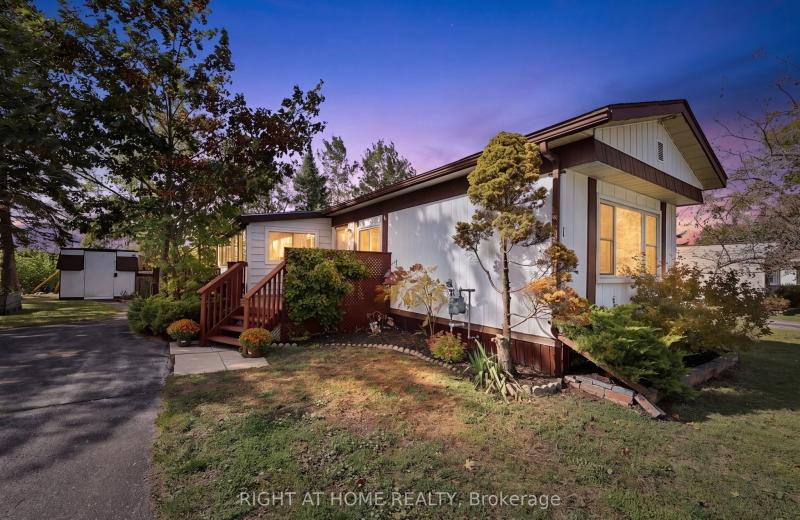 1 Georgian Glen Drive, Wasaga Beach, ON L9Z 1K7