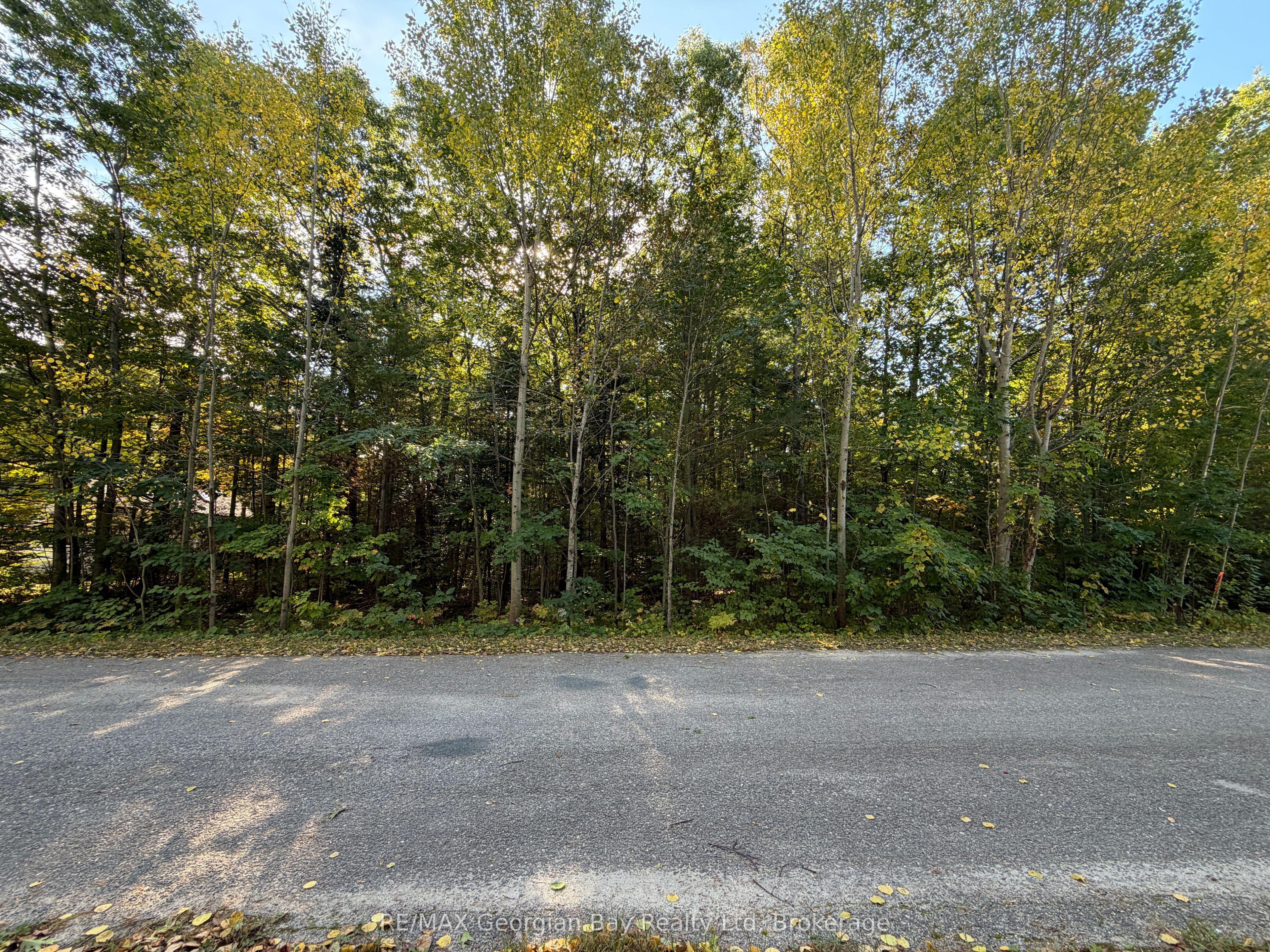 69 Pinecone Avenue, Tiny, ON L9M 0J2