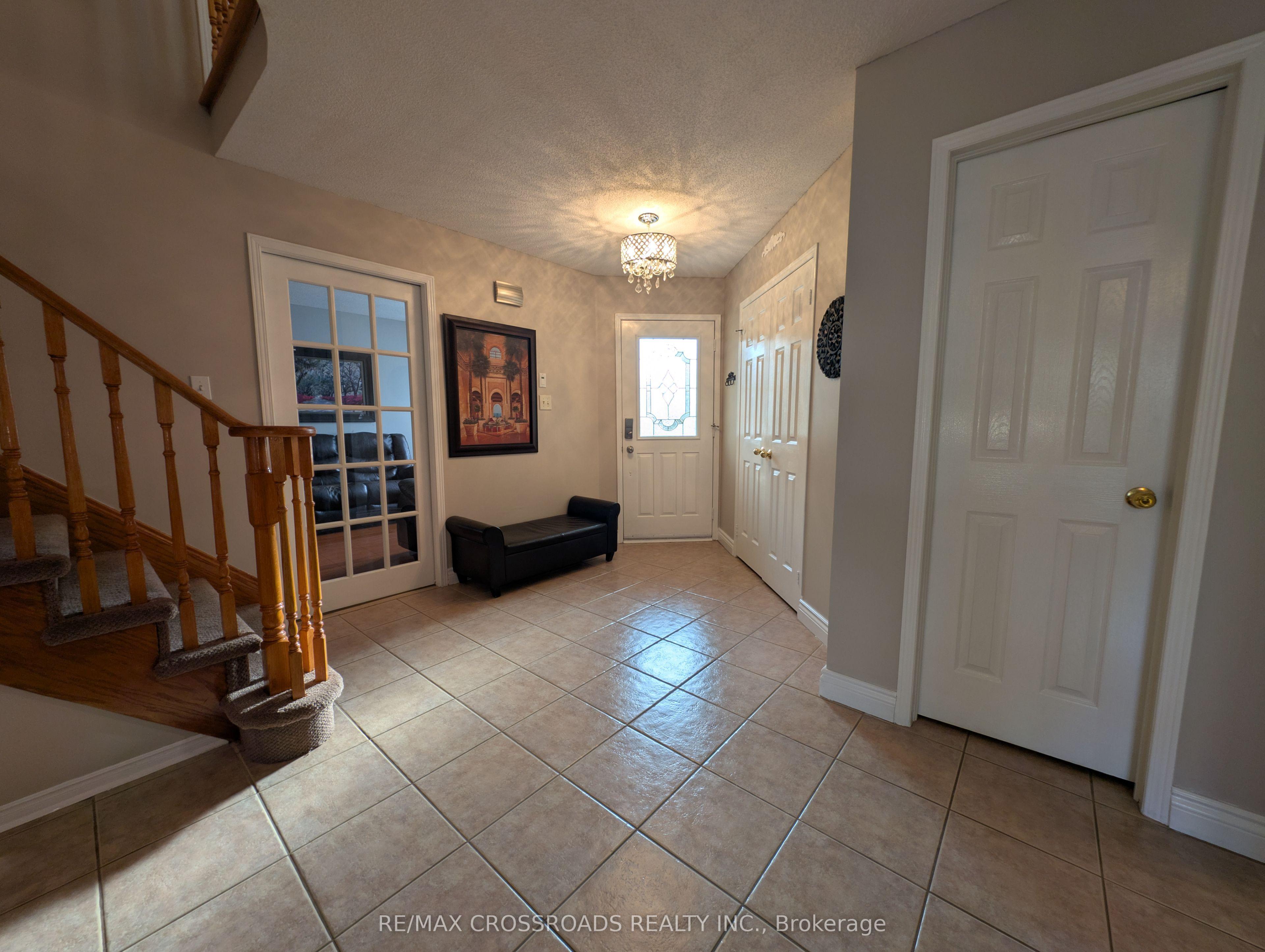 94 Violet Street, Barrie, ON L4N 9M8