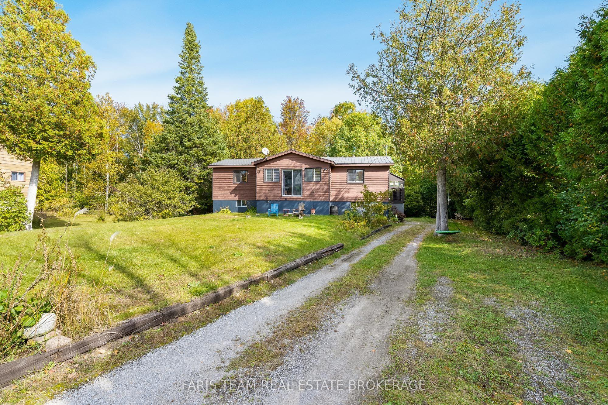 7 Couchiching Crescent, Tiny, ON L9M 0C6