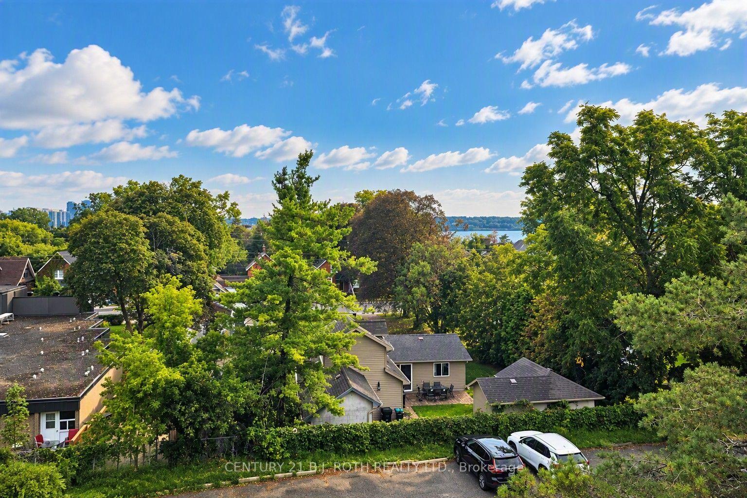 90 Holgate Street 405, Barrie, ON L4N 2T9
