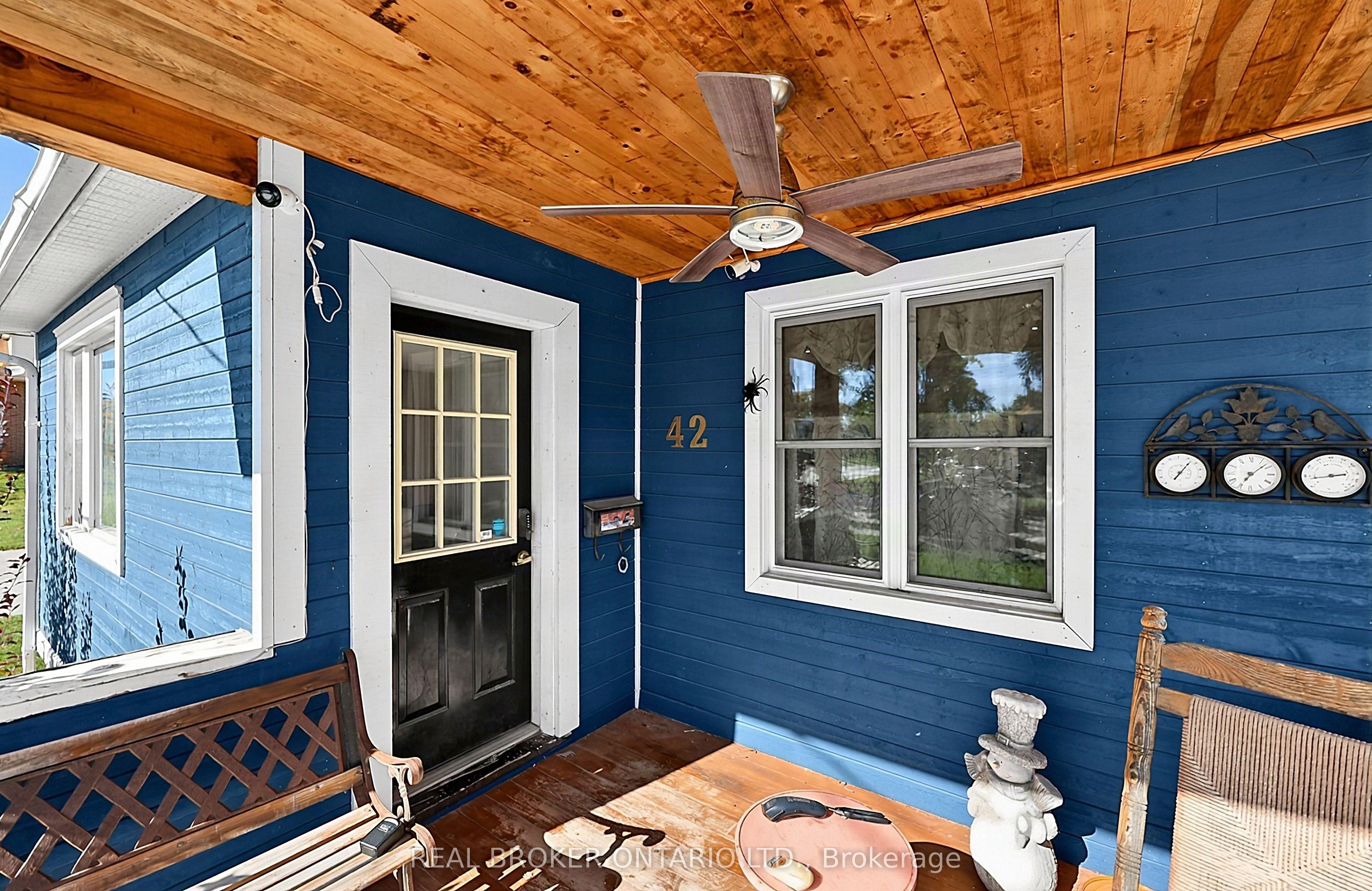 42 Donald Street, Barrie, ON L4N 1E3