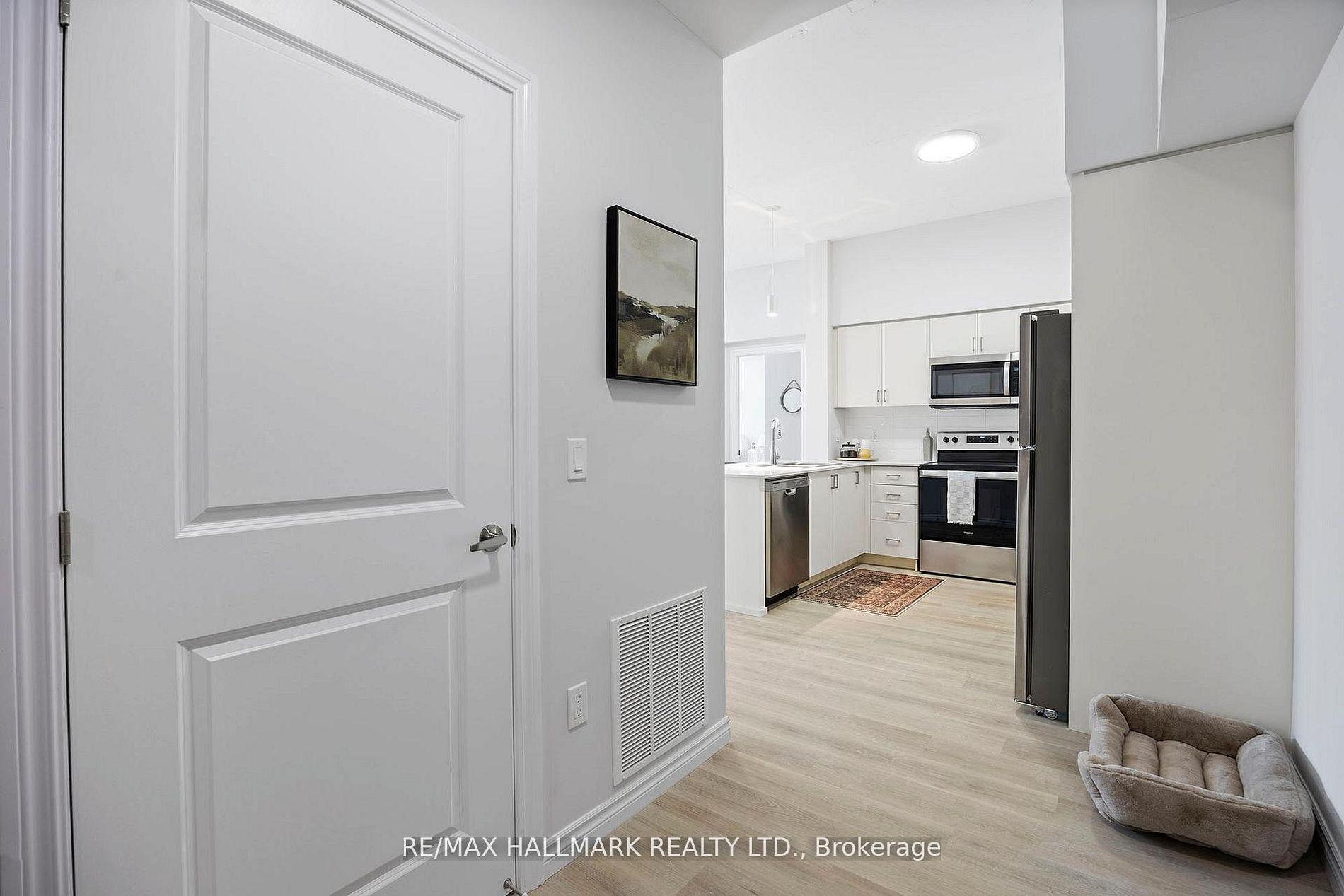 70 Dean Avenue 810, Barrie, ON L4N 0C2