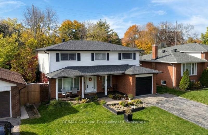 718 Birchwood Drive, Midland, ON L4R 2P7