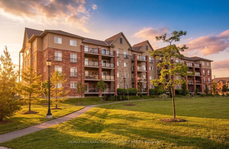 39 Ferndale Drive S 112, Barrie, ON L4N 5T5