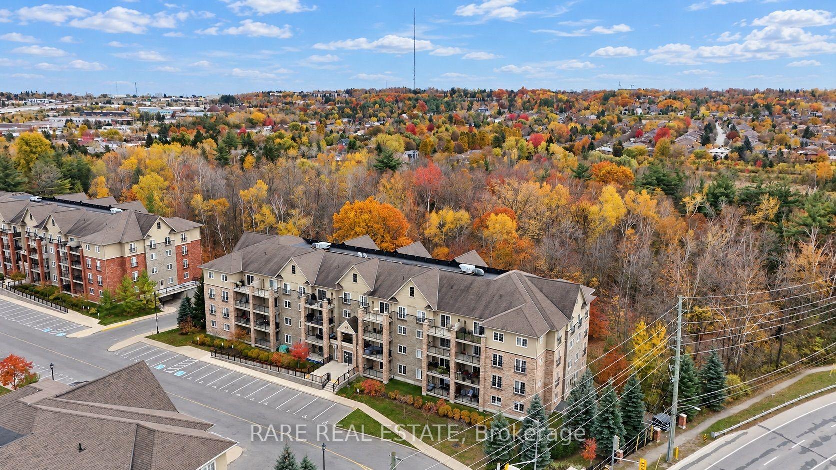 41 Ferndale Drive S 107, Barrie, ON L4N 5T6
