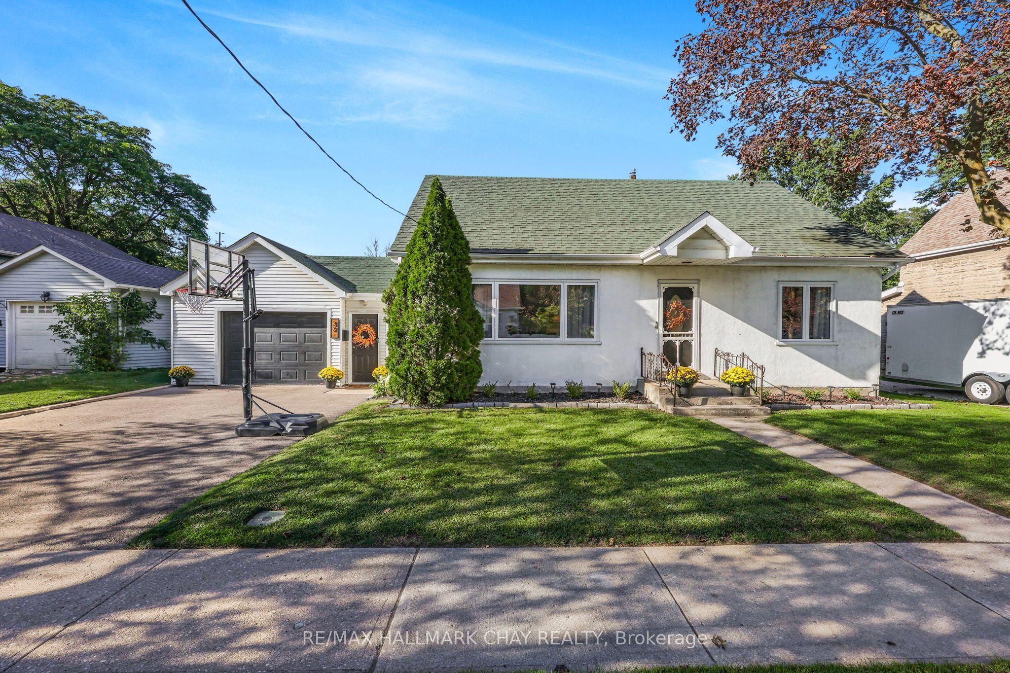 32 Caroline Street, Barrie, ON L4N 2S3