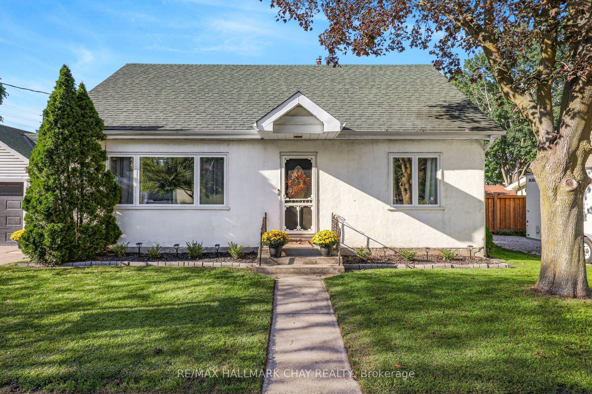 32 Caroline Street, Barrie, ON L4N 2S3