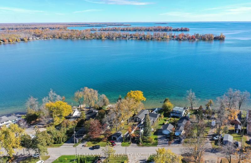 69 Olive Crescent, Orillia, ON L3V 1E9
