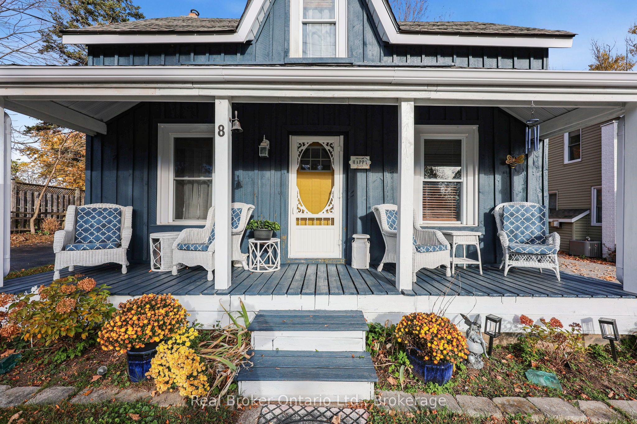 8 Albert Street E, Springwater, ON L0L 1V0