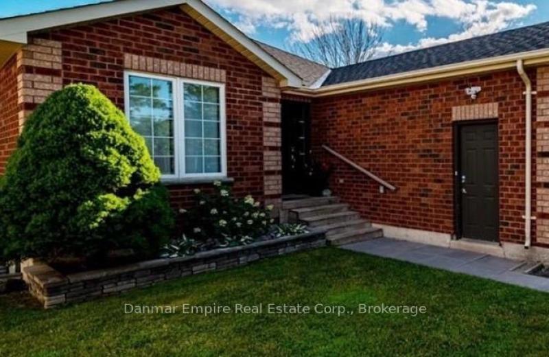 45 Sydenham Wells, Barrie, ON L4M 6R4