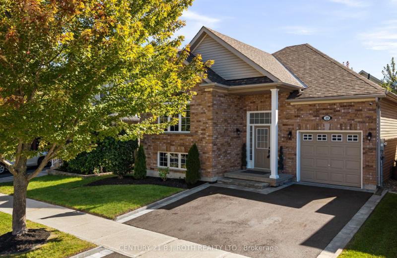 25 Cranberry Lane, Barrie, ON L4N 0Z1
