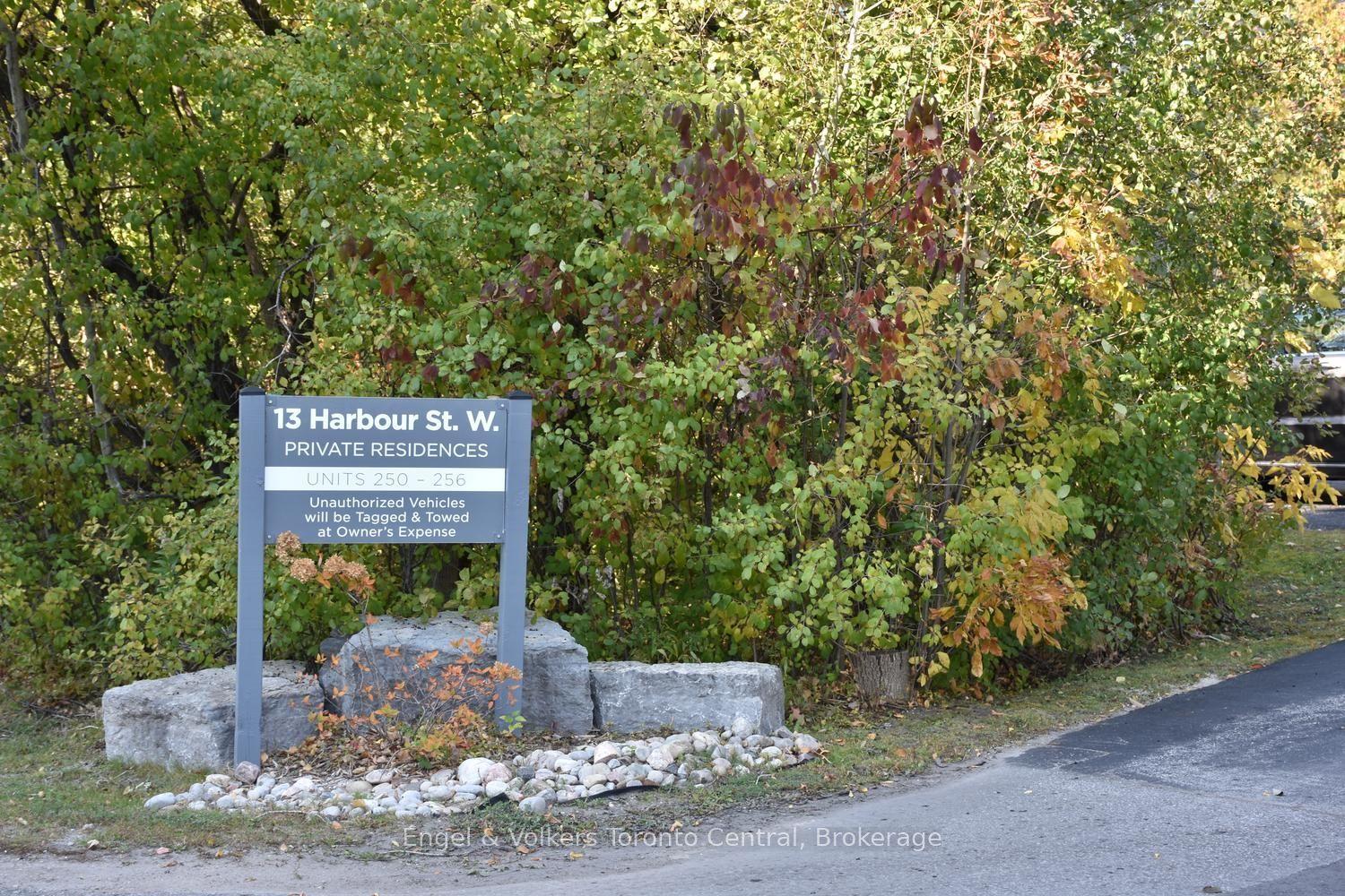 13 Harbour Street W 254, Collingwood, ON L9Y 5B4