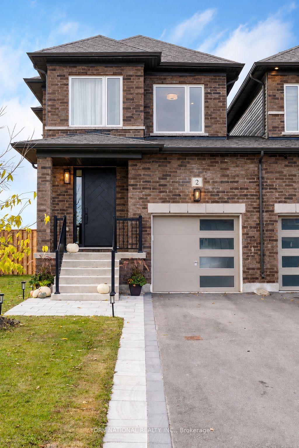 2 Lisa Street, Wasaga Beach, ON L9Z 0K8