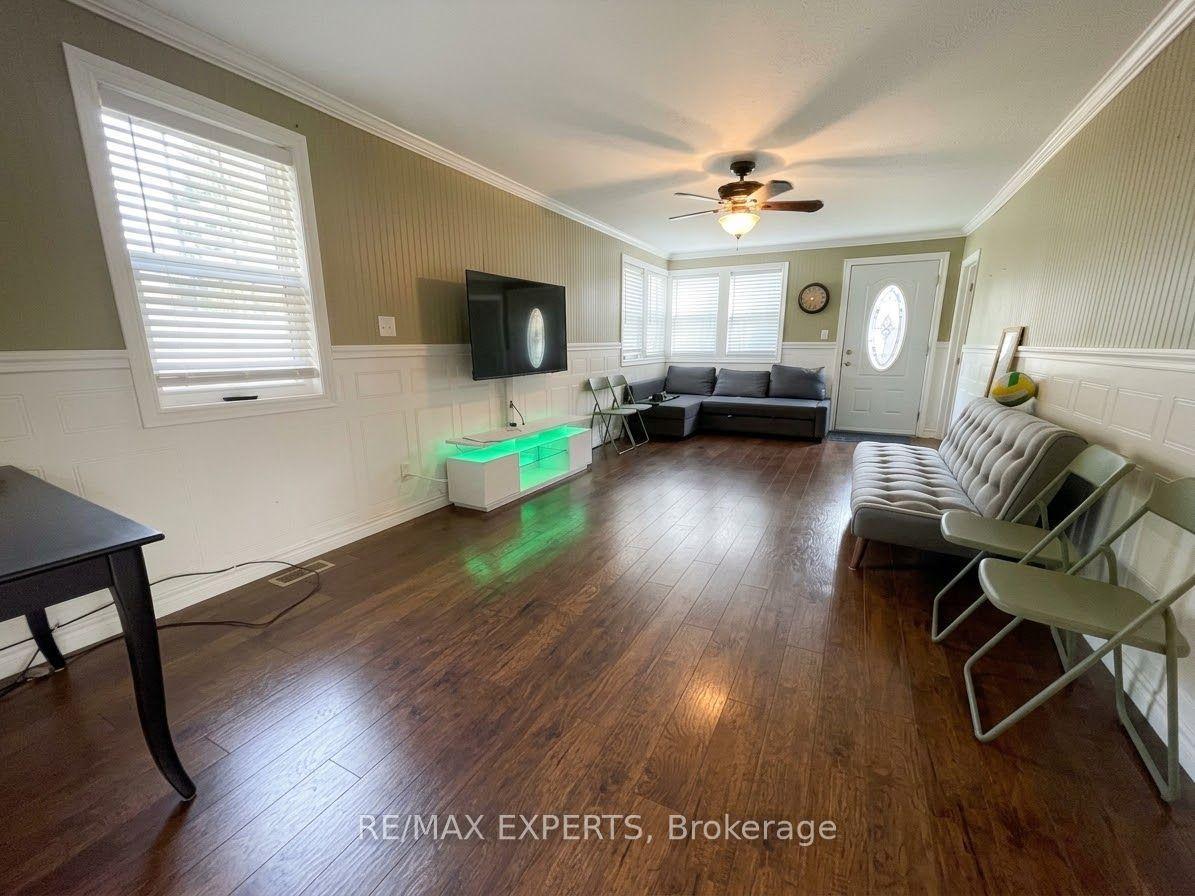 48 49th Street N, Wasaga Beach, ON L9Z 1Y1