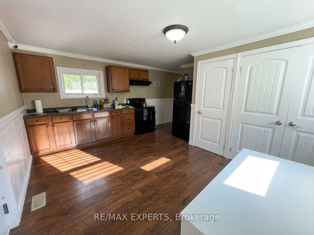 48 49th Street N, Wasaga Beach, ON L9Z 1Y1