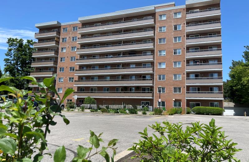 414 Blake Street 306, Barrie, ON L4M 5J7