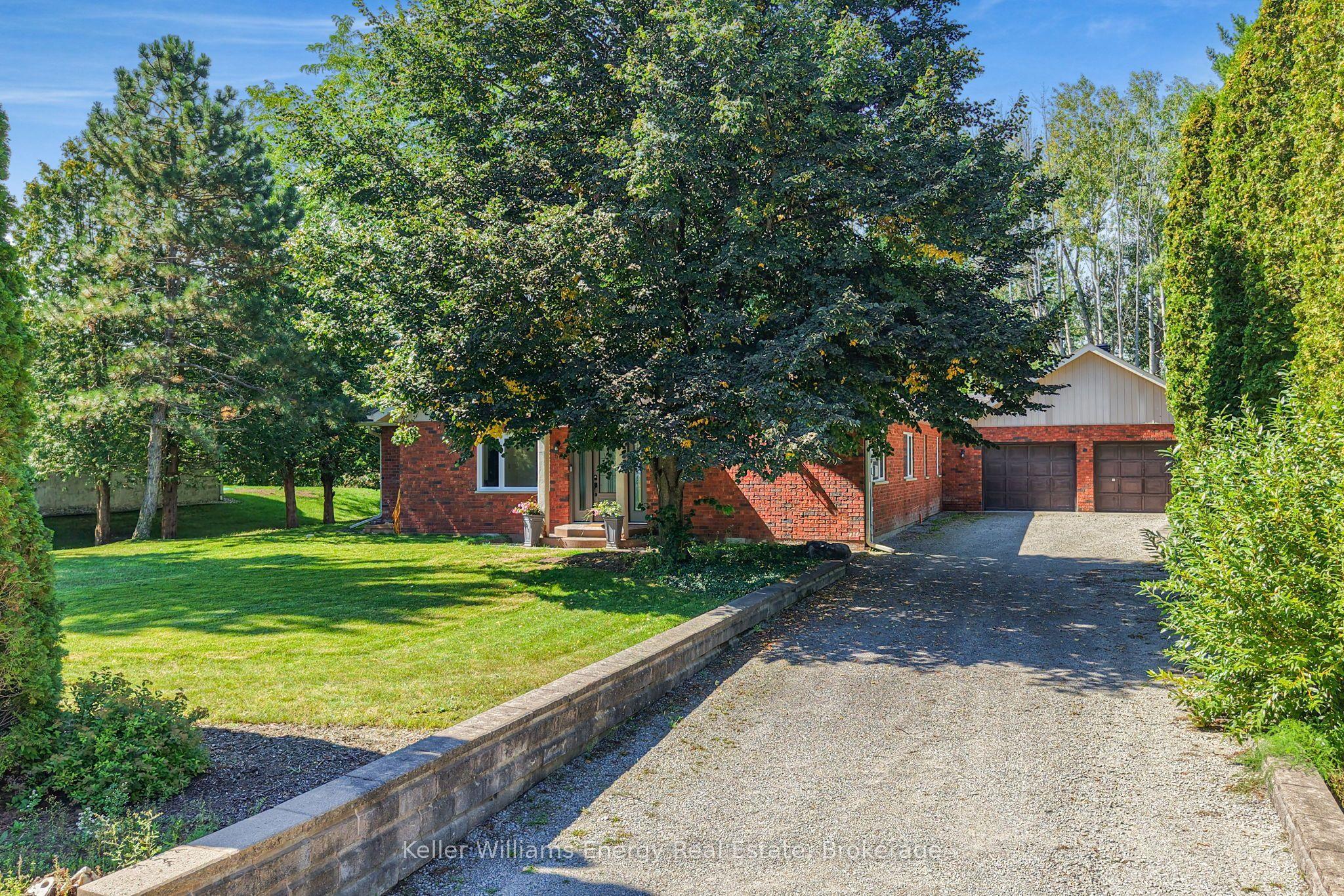 60 Bayside Avenue, Tay, ON L0K 2A0
