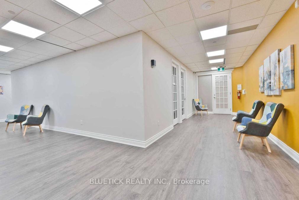 5500 North Service Road 300-15, Burlington, ON L7L 6W6