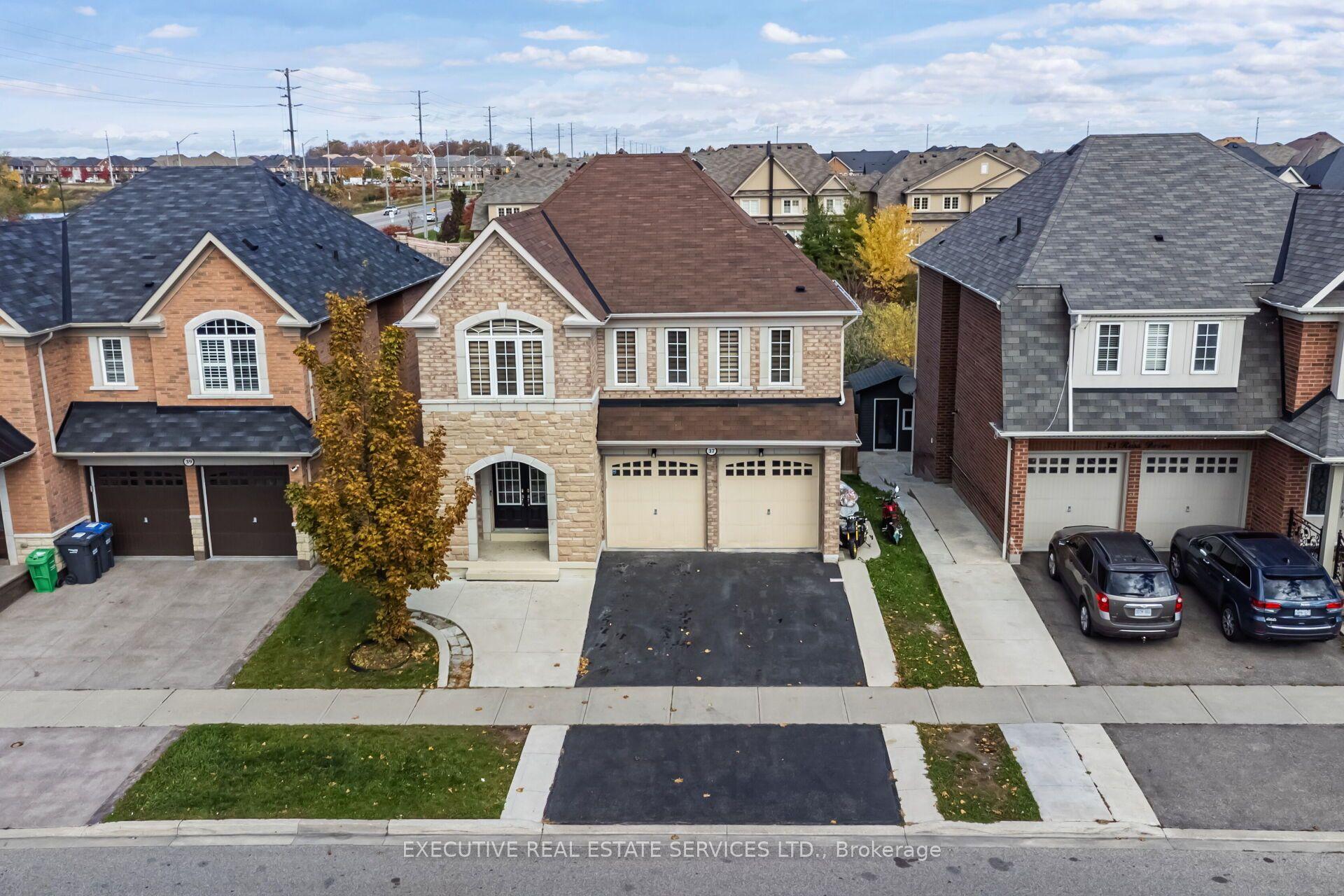 37 Ross Drive, Brampton, ON L6R 3S7