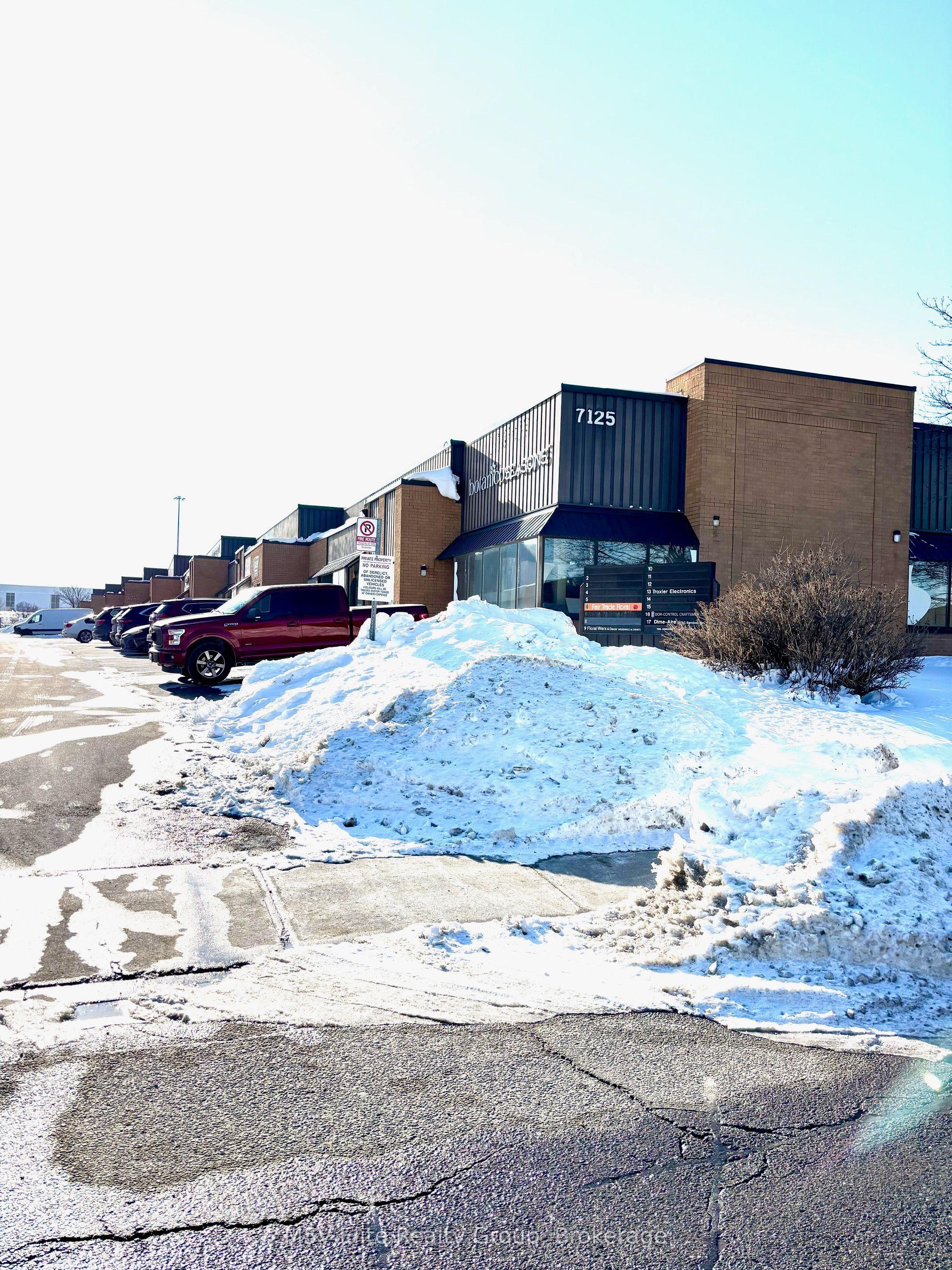 7125 Pacific Circle 9, Mississauga, ON L5T 2A5