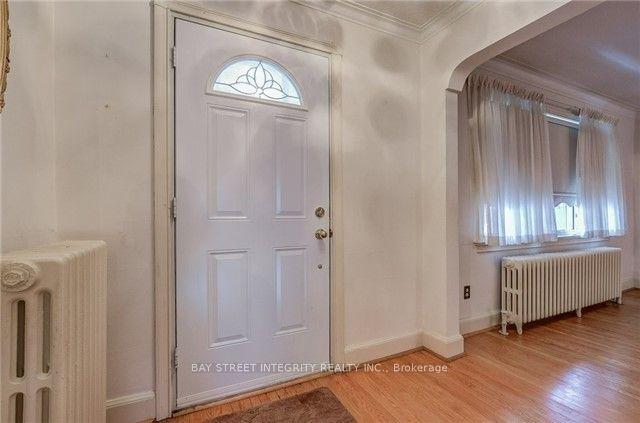 889 Royal York Road, Toronto, ON M8Y 2V5