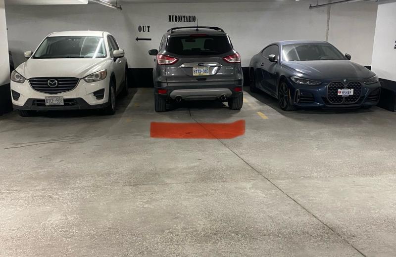 1 Hurontario Street P2 #29, Mississauga, ON L5G 0A3