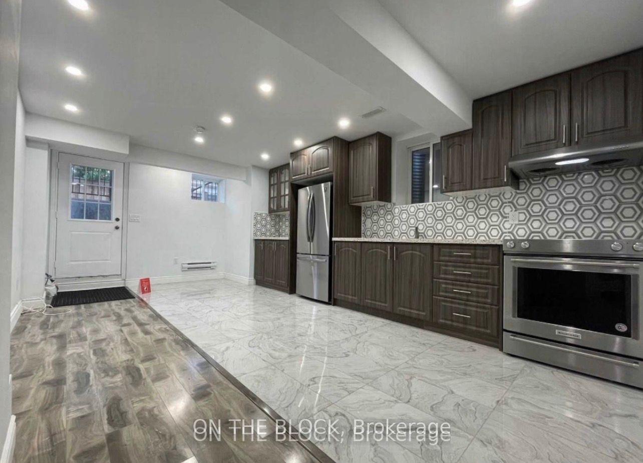 362 North Park Blvd Boulevard, Oakville, ON L6M 1L4